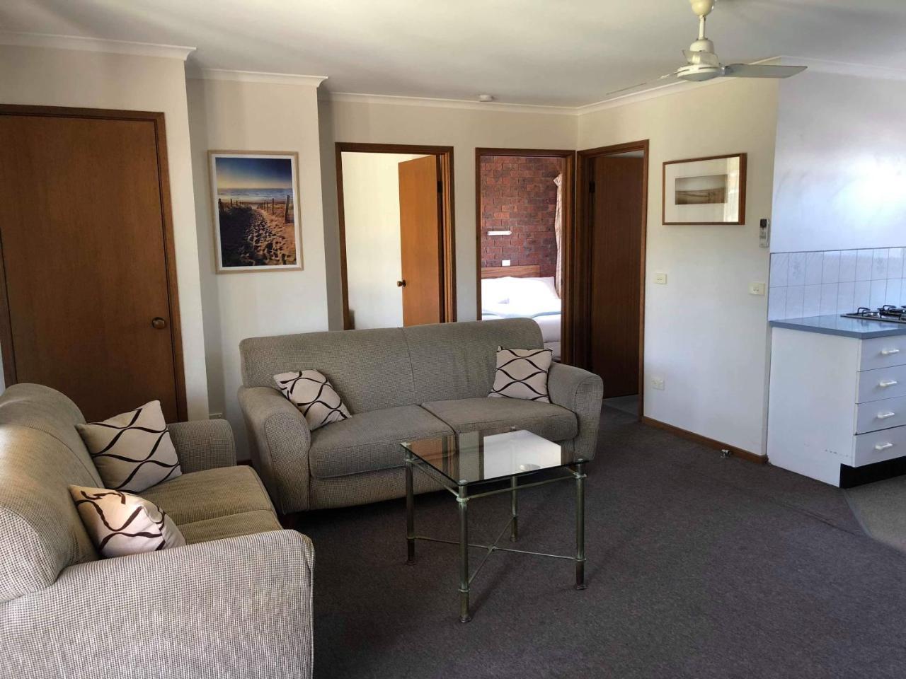 Lakes Jakaranda Holiday Units Lakes Entrance Ngoại thất bức ảnh