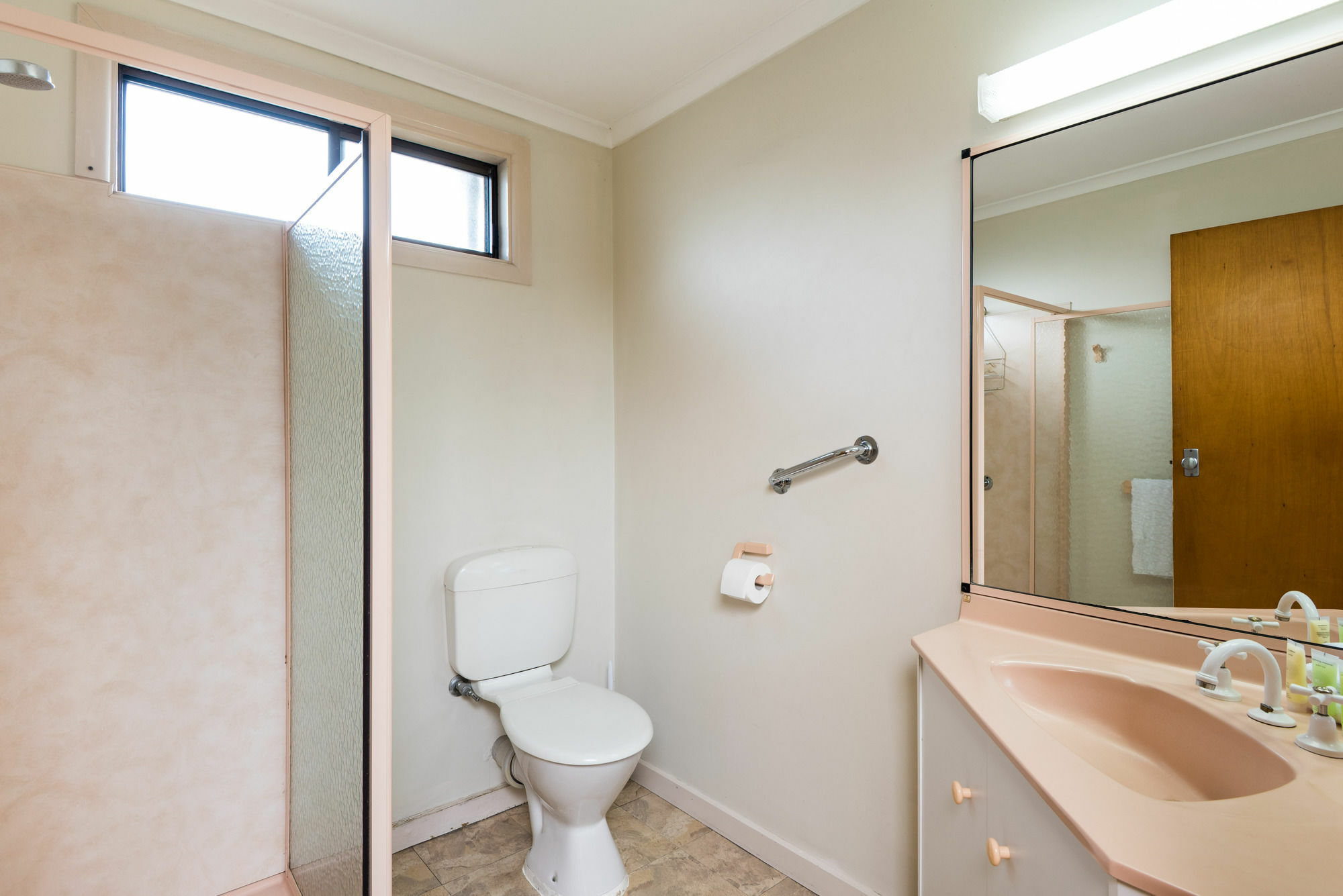 Lakes Jakaranda Holiday Units Lakes Entrance Ngoại thất bức ảnh