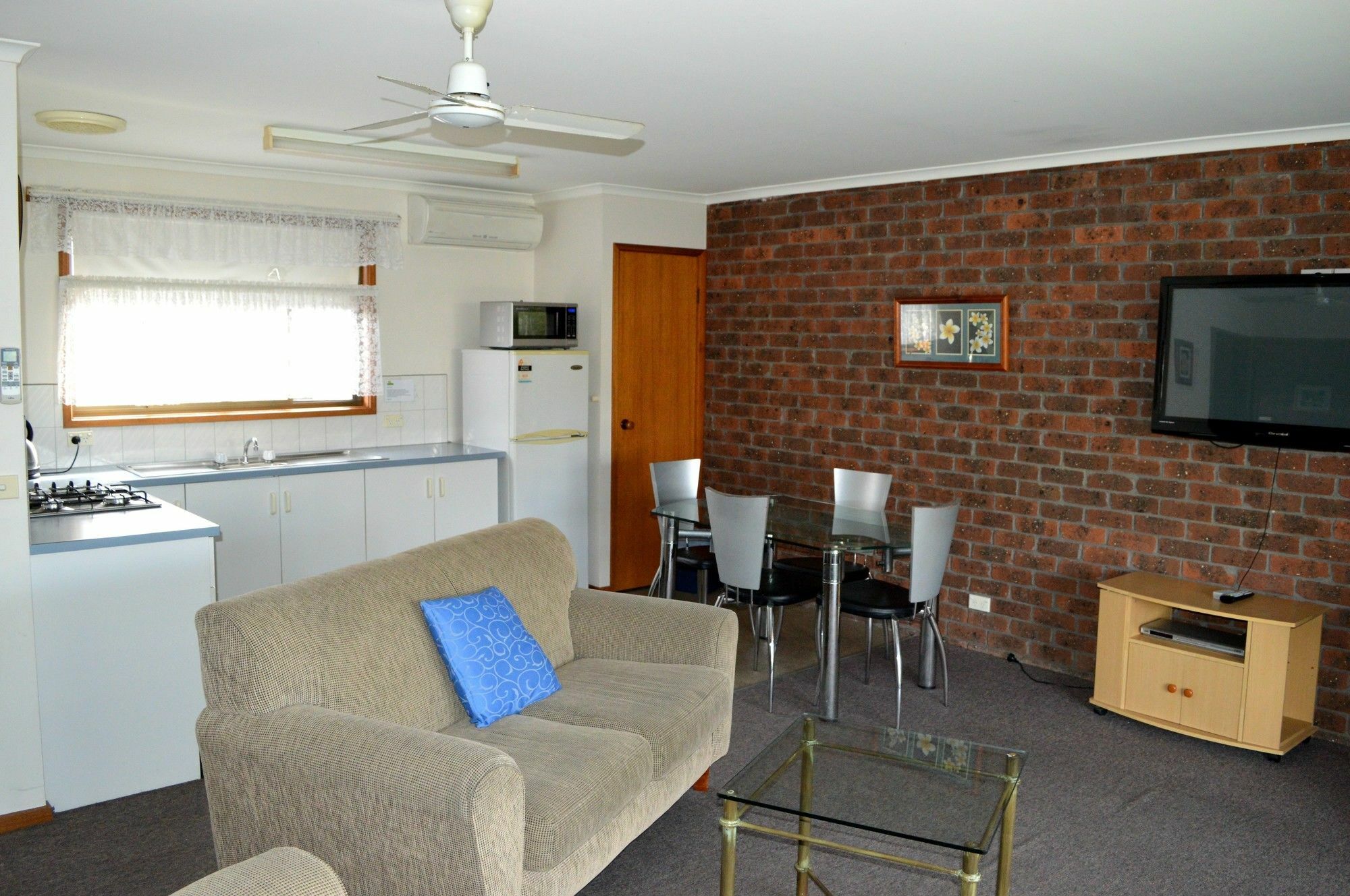 Lakes Jakaranda Holiday Units Lakes Entrance Ngoại thất bức ảnh